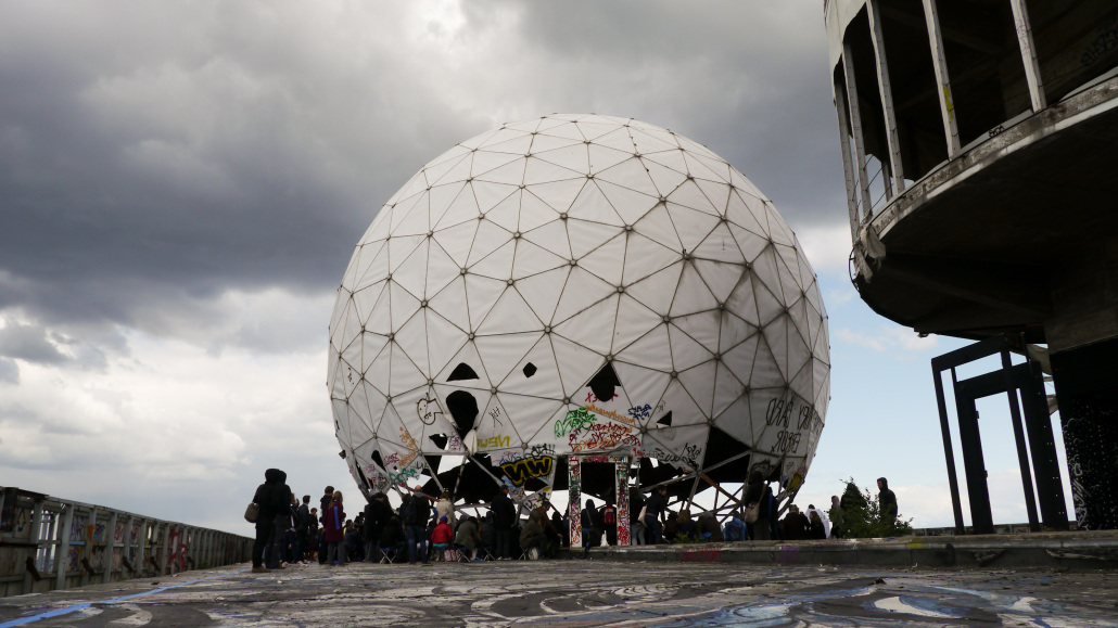 The Human Version | Site-Specific Dance | Dan Farberoff